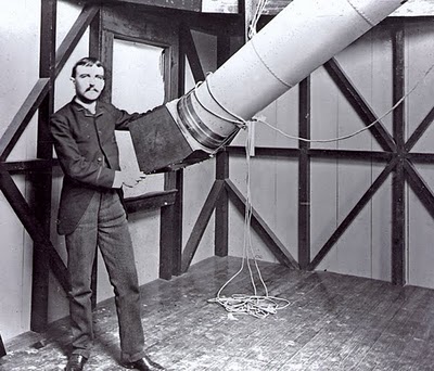 photograph of Henry Draper with early imaging system